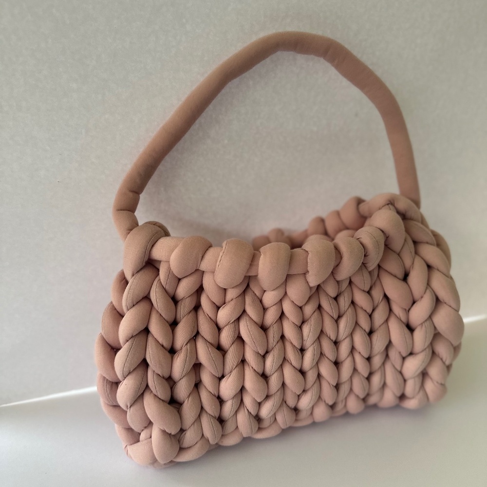 Cozy & Stylish Hand-Knit Purse - Statement Piece - Wyntry Blyss Creations